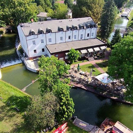 Seehotel Zum Loewen Strasen Extérieur photo