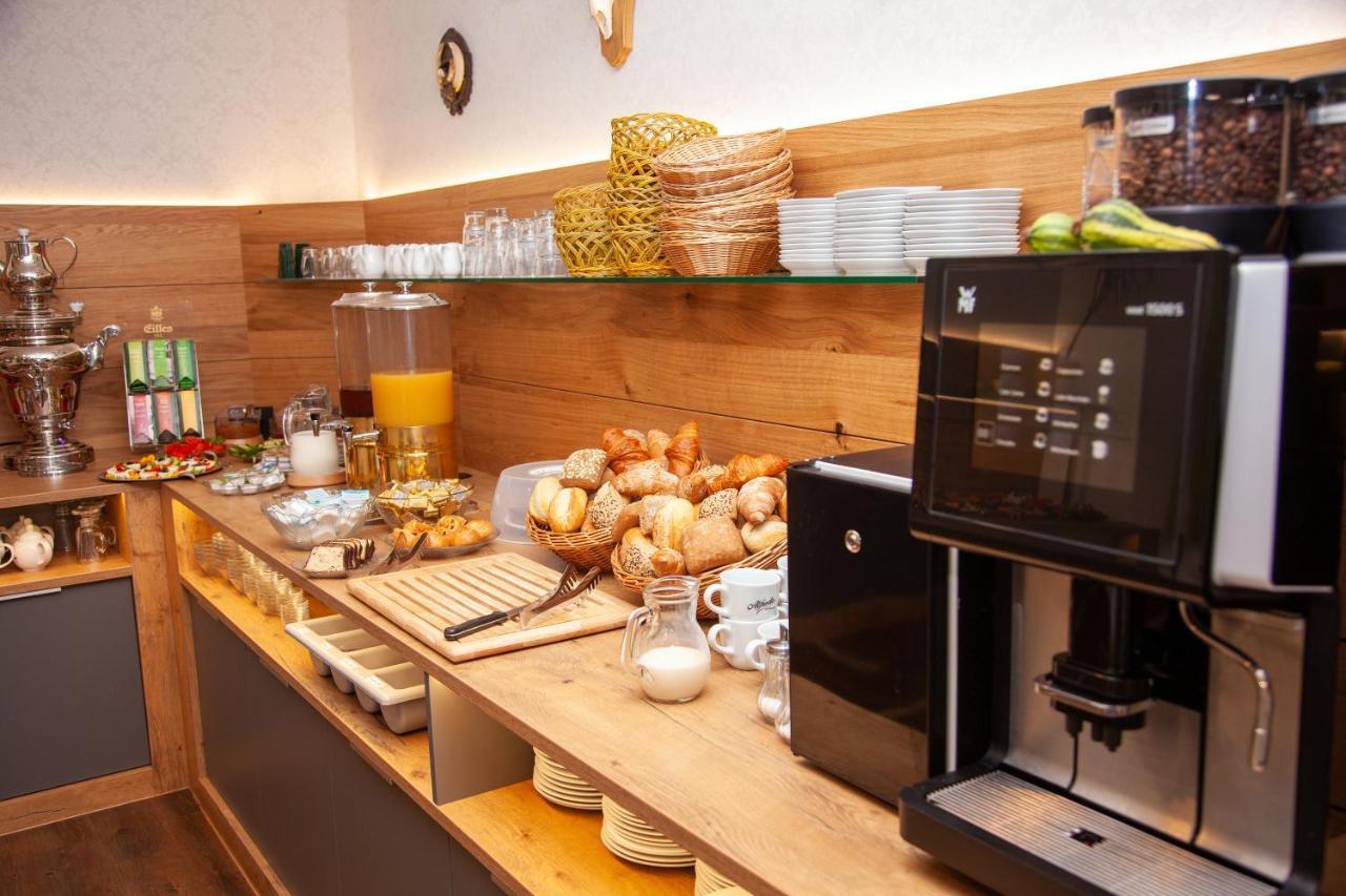 Seehotel Zum Loewen Strasen Extérieur photo