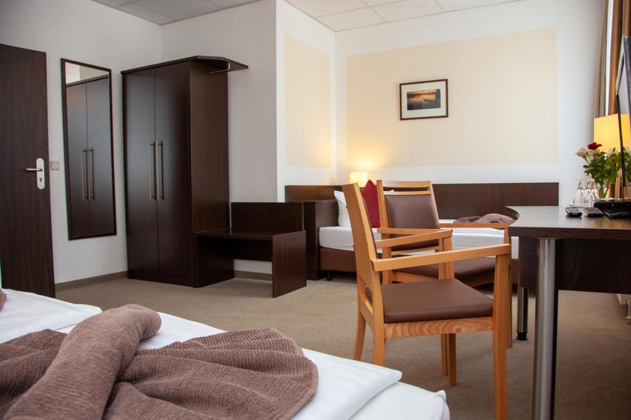 Seehotel Zum Loewen Strasen Extérieur photo